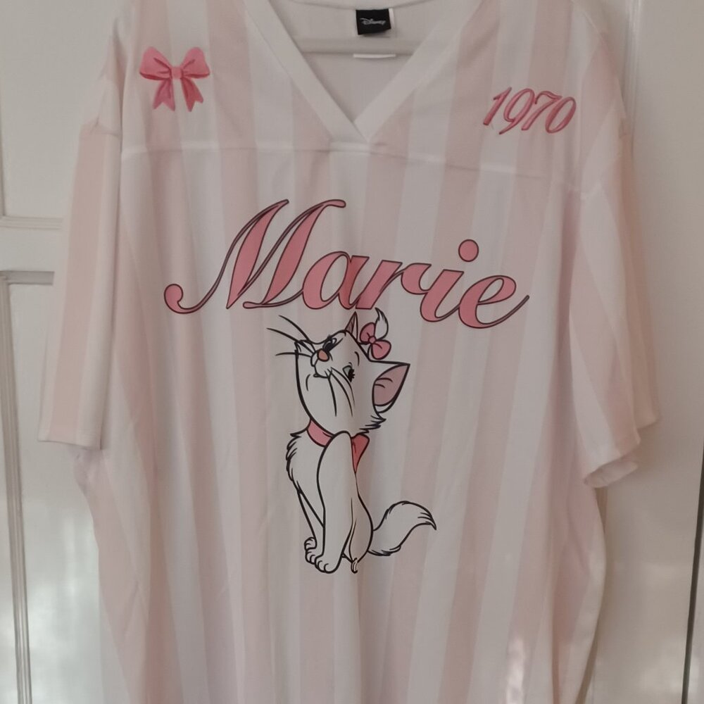Disney The Aristocats Marie Football Jersey Size 3 XL womens NWOT Feminine